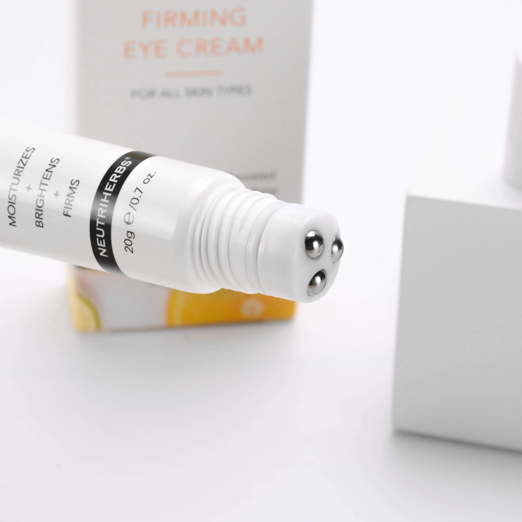 Vitamin C Eye Cream Moisturizes Eye Area With Cooling Gel Formula